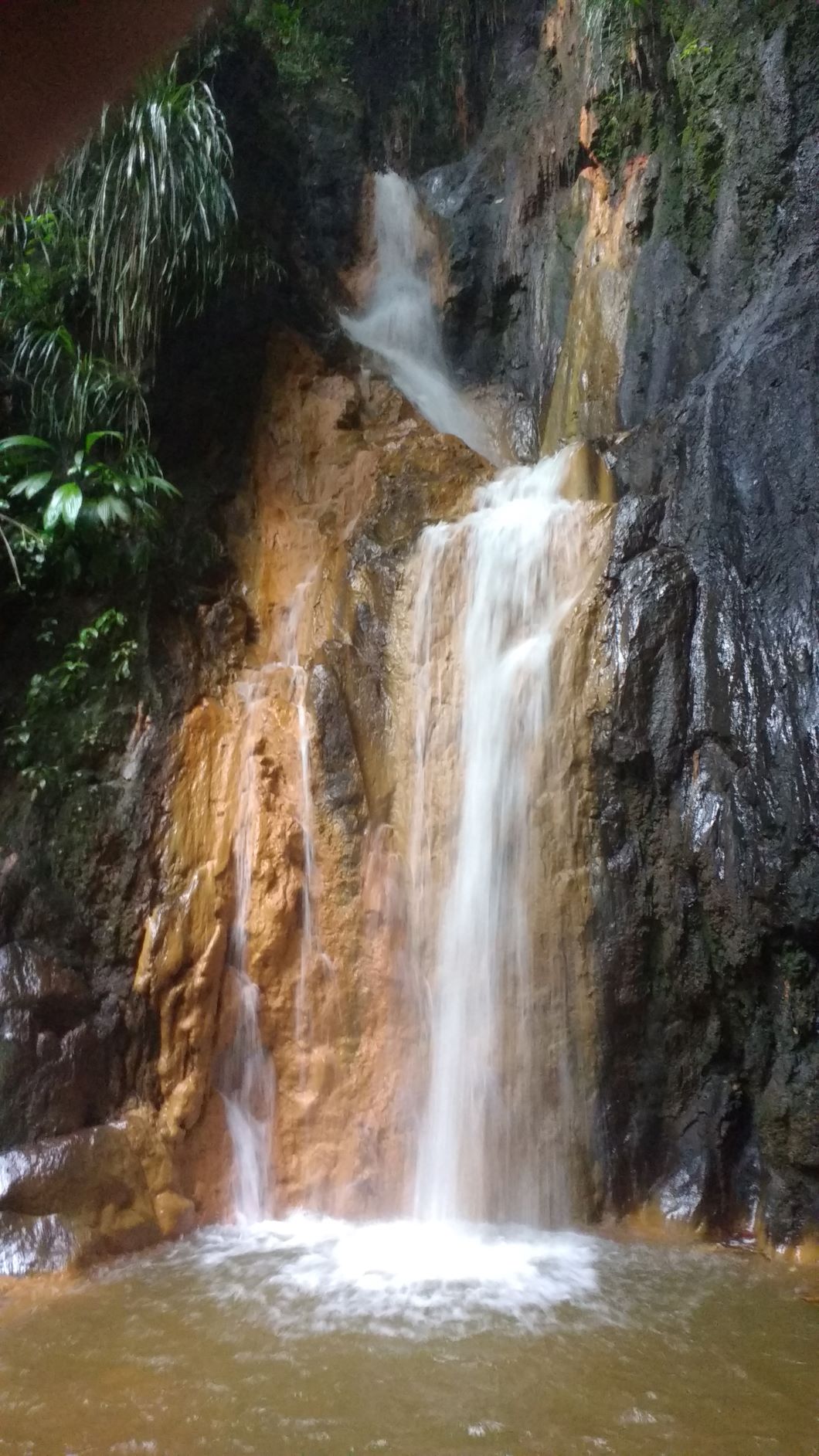 20200903 3391 Prickly Bay Wanderung Golden Falls